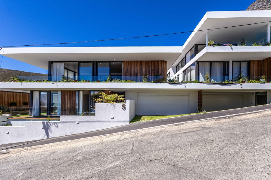 4 Bedroom Property for Sale in Fresnaye Western Cape